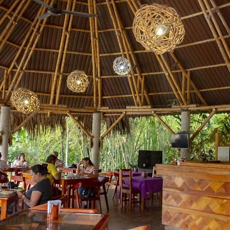 Axkan Palenque, Shows En Vivo & Gastronomia Mar Y Tierra & Travel Agency Zewnętrze zdjęcie