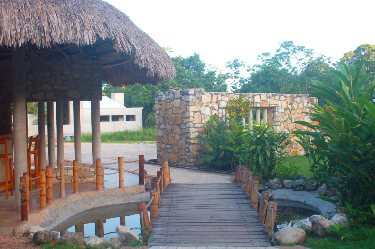 Axkan Palenque, Shows En Vivo & Gastronomia Mar Y Tierra & Travel Agency Zewnętrze zdjęcie
