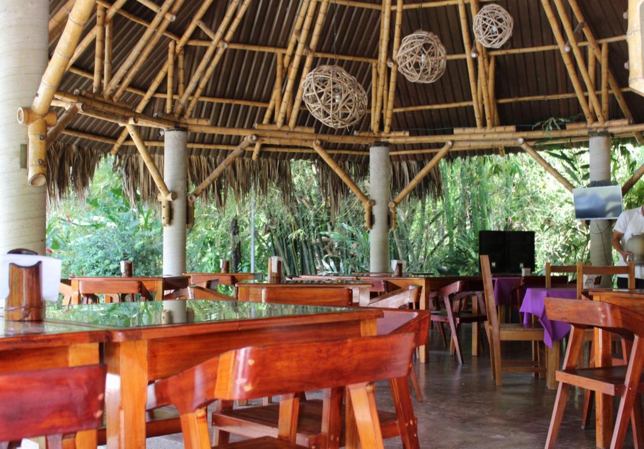 Axkan Palenque, Shows En Vivo & Gastronomia Mar Y Tierra & Travel Agency Zewnętrze zdjęcie